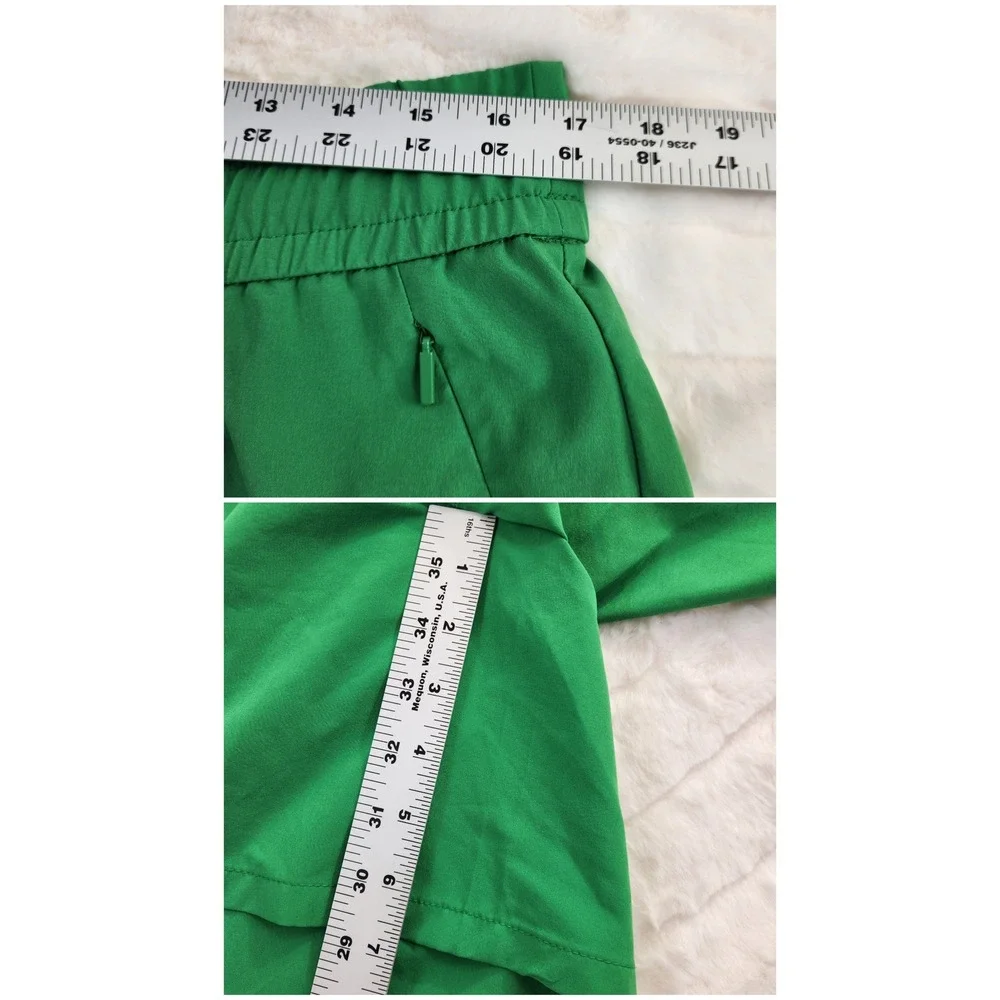 Chico's Zenergy Green Elastic Waist Drawstring Shorts Size 2 US 12 Zipper Pocket